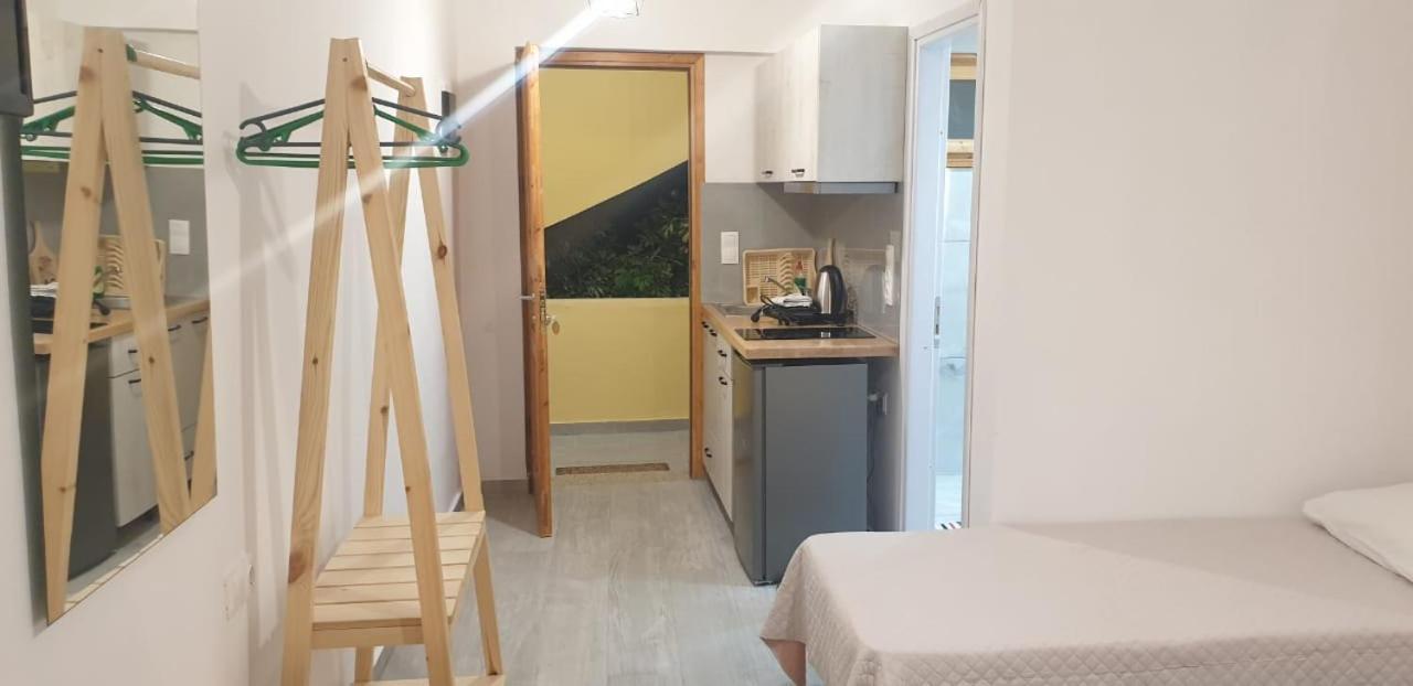 Apart-Hotel Llazari Himare Eksteriør bilde