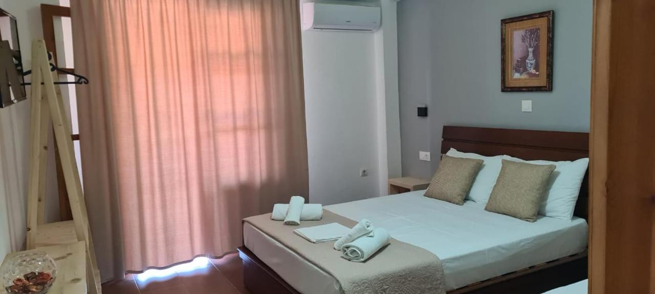 Apart-Hotel Llazari Himare Eksteriør bilde