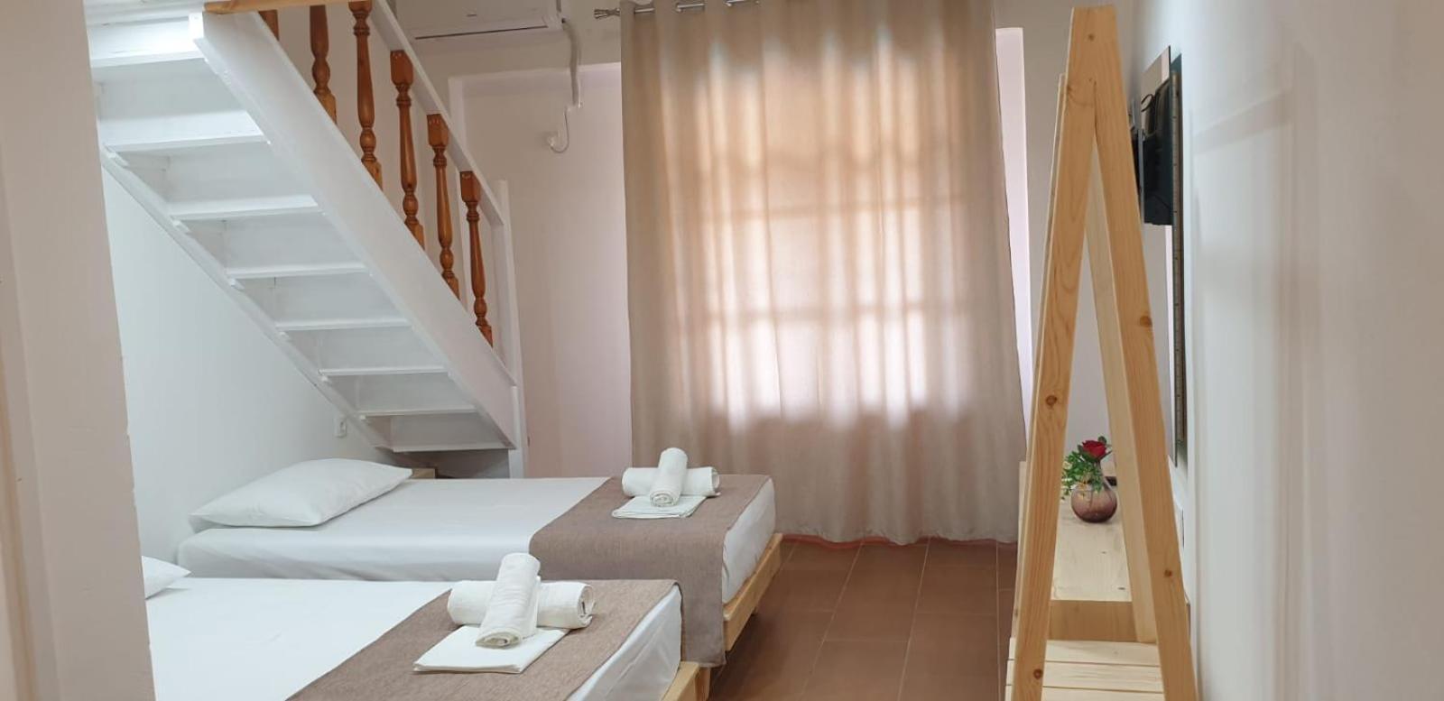 Apart-Hotel Llazari Himare Rom bilde