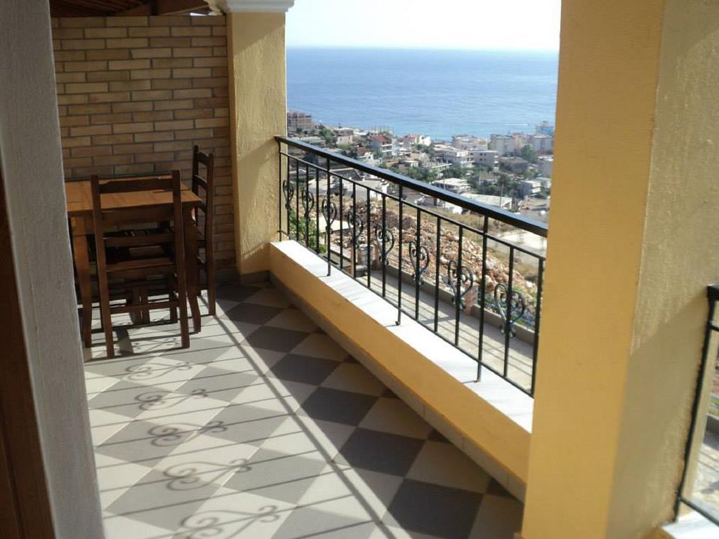 Apart-Hotel Llazari Himare Rom bilde